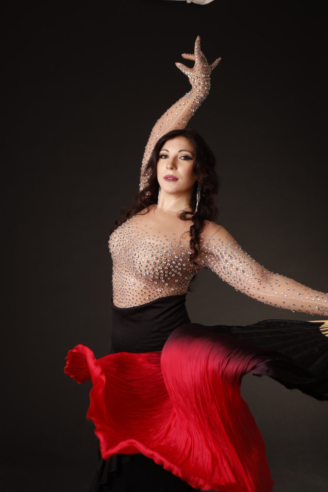 Angela Giannuzzi, maestra di Danze Arabe e Flamenco Oriental